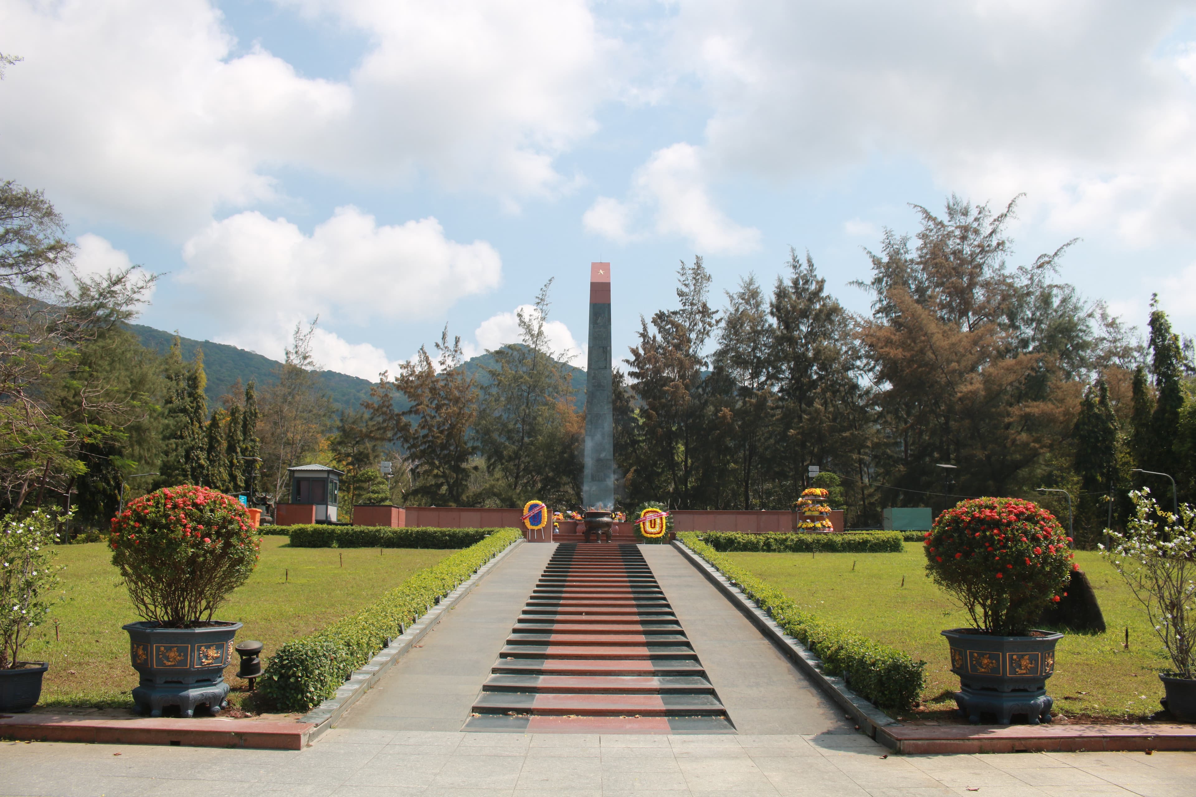 Nghĩa trang Hàng Dương, Côn Đảo